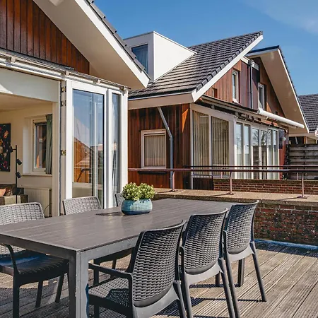 In With House Sea View *